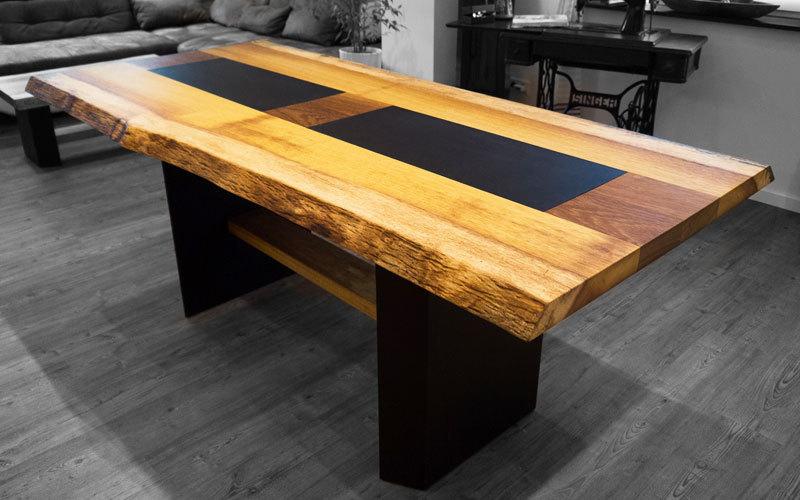 Echtholztisch Brauner Holztisch nach Maß mit schwarzen Metallbeinen