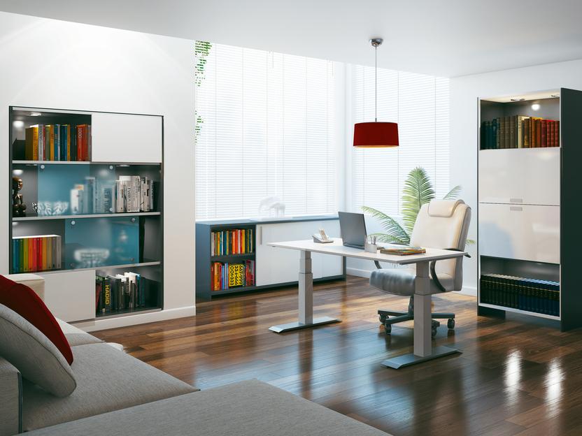 Büroraumimpression in weiß Büroraumimpression mit weißen Möbeln und Einbauschränken und Sideboard